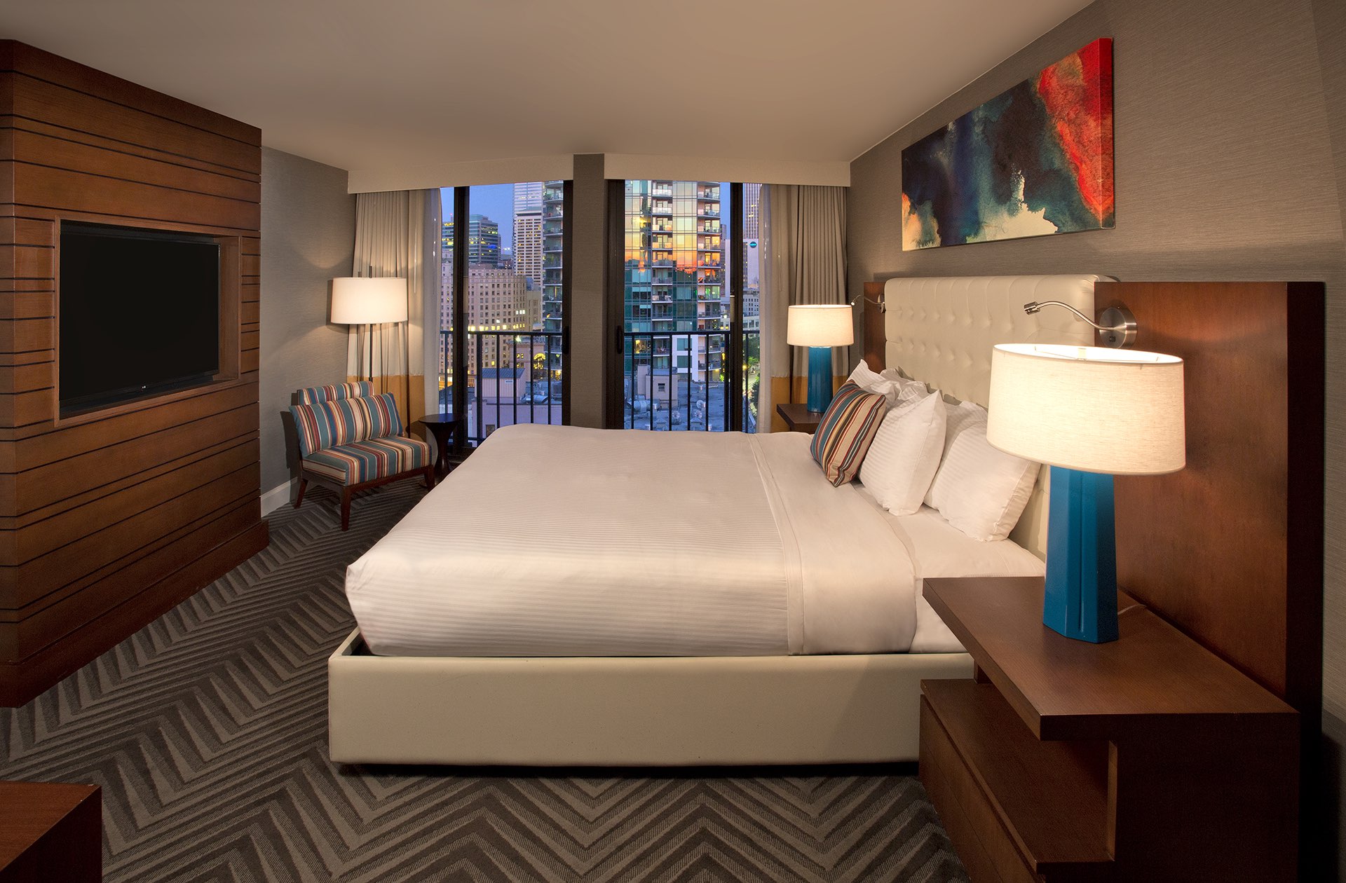 Evergreen Suite Suites At Warwick Seattle Hotel